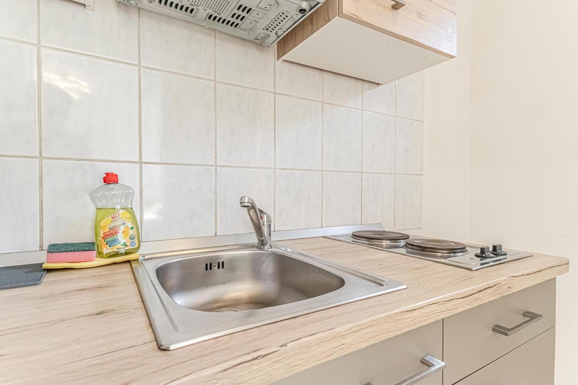 City Vibes: 1Br Apt, 10 Min To Westbahnhof Viena Exterior foto